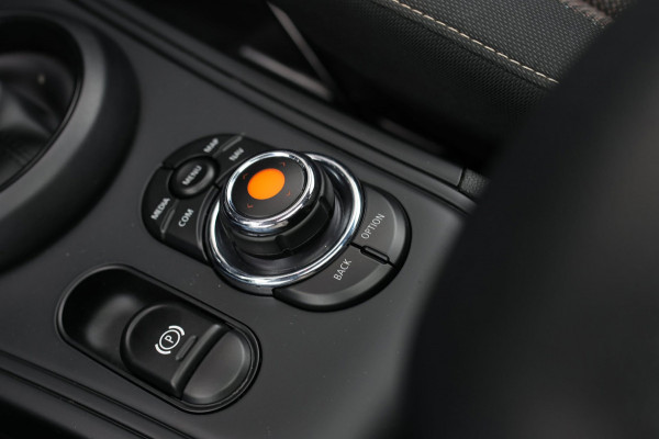 MINI Countryman 1.5 Cooper *Pano*Led*Comforttoegang*Cruise control*