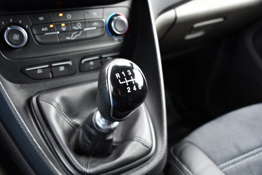 Ford Transit Connect 1.5 EcoBlue L2 Black Edition Cruise, 100pk, Trekhaak, Voorruit verwarming, Airco Sensoren, Uniek!