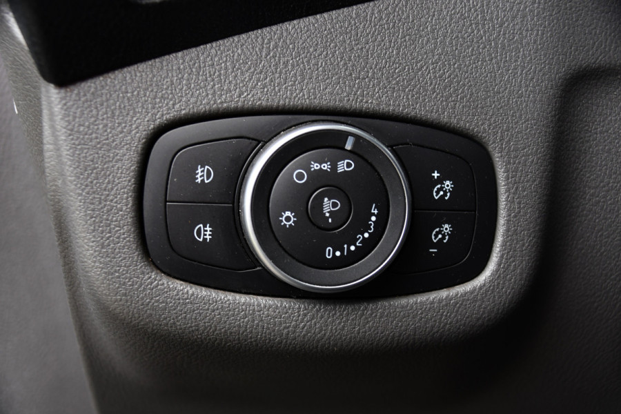 Ford Transit Connect 1.5 EcoBlue L2 Black Edition Cruise, 100pk, Trekhaak, Voorruit verwarming, Airco Sensoren, Uniek!