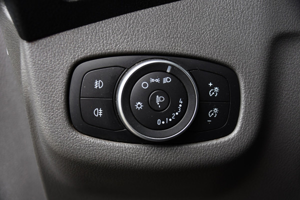 Ford Transit Connect 1.5 EcoBlue L2 Black Edition Cruise, 100pk, Trekhaak, Voorruit verwarming, Airco Sensoren, Uniek!