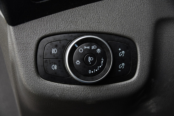 Ford Transit Connect 1.5 EcoBlue L2 Camera, Cruise, Carplay, Stoelverwarming, Automaat, 100pk, Trekhaak, Uniek!