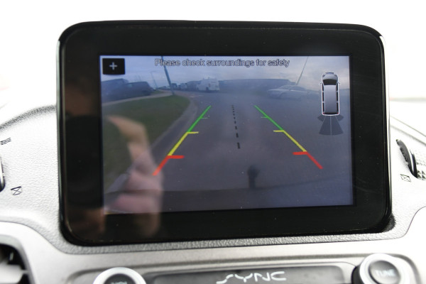 Ford Transit Connect 1.5 EcoBlue L2 Camera, Cruise, Carplay, Stoelverwarming, Automaat, 100pk, Trekhaak, Uniek!