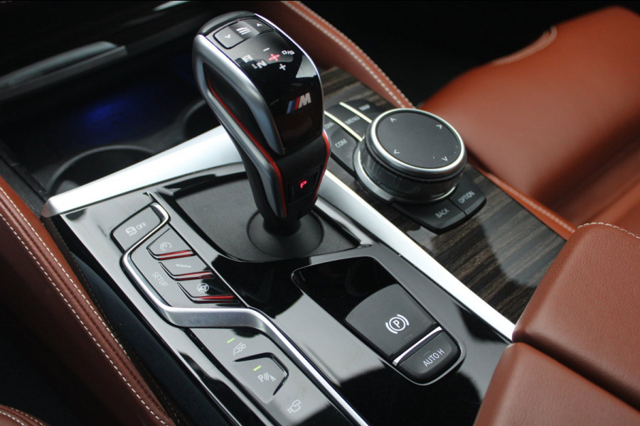 BMW M5 4.4 V8 600pk | B&W | 360 | Carbon| ACC | HUD | Soft Close