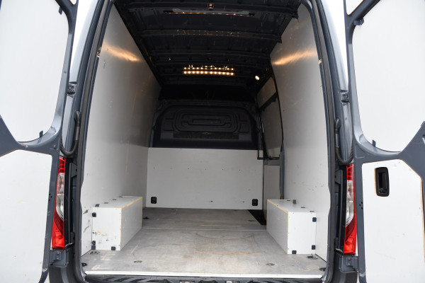 Mercedes-Benz Sprinter 317 1.9 CDI L2H2 RWD AMG Edition Camera, Cruise, Carplay, LED, Trekhaak, Automaat, Mbux, 170pk, Sensoren, Uniek!