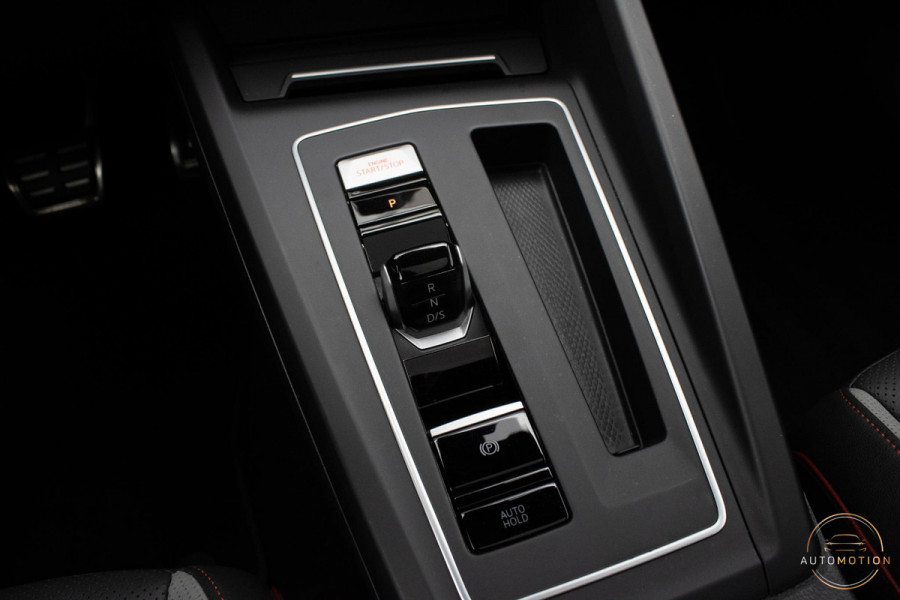 Volkswagen Golf 2.0 TSI GTI Pano Memory IQ Lights Harman Kardon