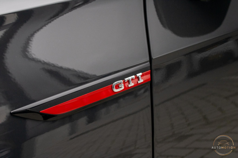 Volkswagen Golf 2.0 TSI GTI Pano Memory IQ Lights Harman Kardon