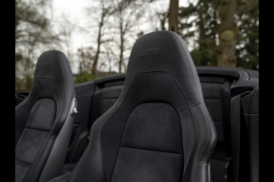 Porsche 911 Cabrio 991-2 Carrera 4 GTS | Bose | Sport Chrono | NL-auto | SportDesign