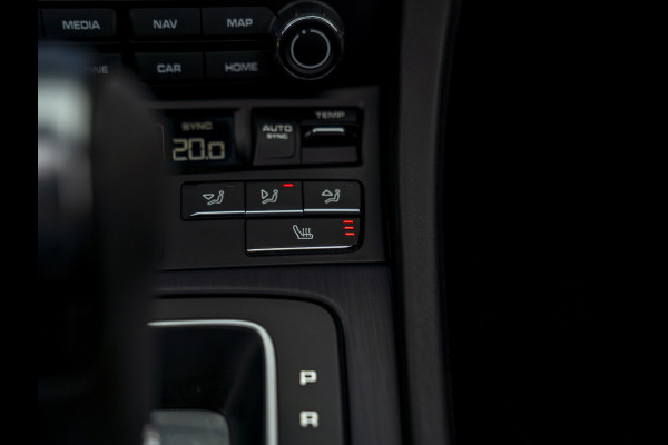 Porsche 911 Cabrio 991-2 Carrera 4 GTS | Bose | Sport Chrono | NL-auto | SportDesign