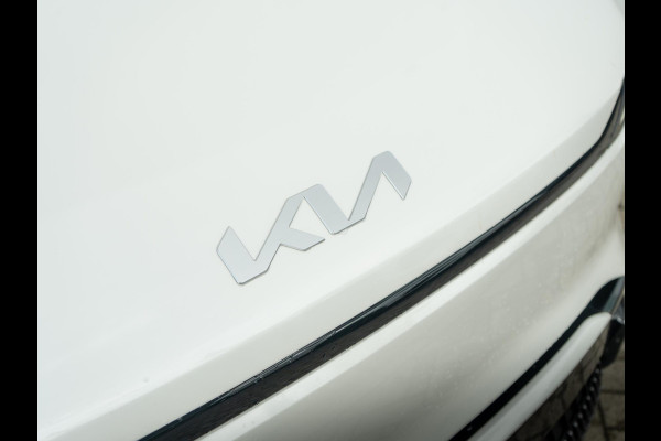 Kia EV5 Plus Advanced 81.4 kWh | OP VOORRAAD ! | Schuifkanteldak | Navigatie | Stoelverwarming |