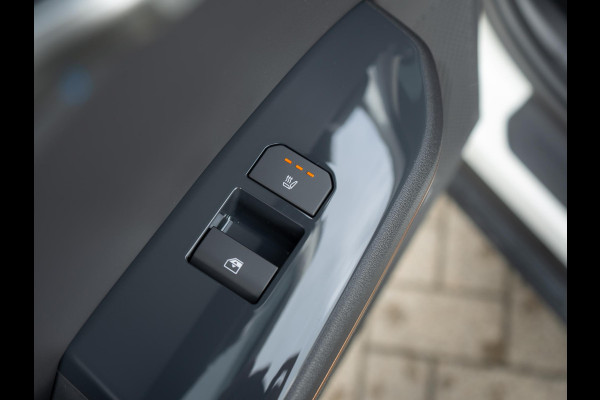 Kia EV5 Plus Advanced 81.4 kWh | OP VOORRAAD ! | Schuifkanteldak | Navigatie | Stoelverwarming |