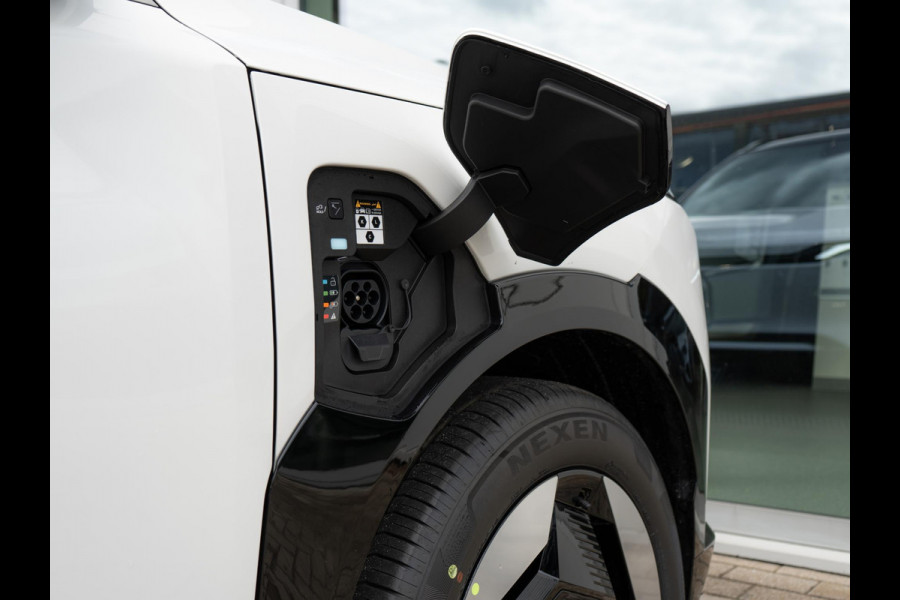 Kia EV5 Plus Advanced 81.4 kWh | OP VOORRAAD ! | Schuifkanteldak | Navigatie | Stoelverwarming |