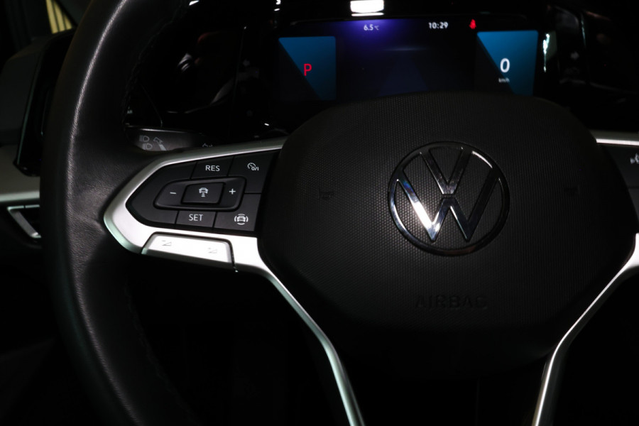 Volkswagen Golf R line 1.0 eTsi 23.000 km Full options Navi Carplay '24