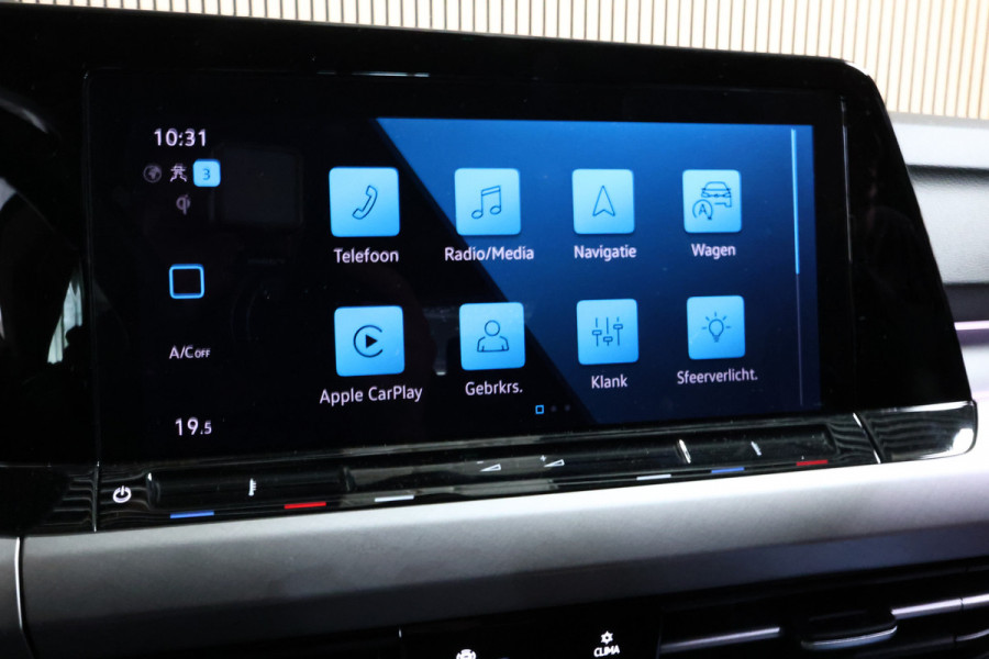 Volkswagen Golf R line 1.0 eTsi 23.000 km Full options Navi Carplay '24