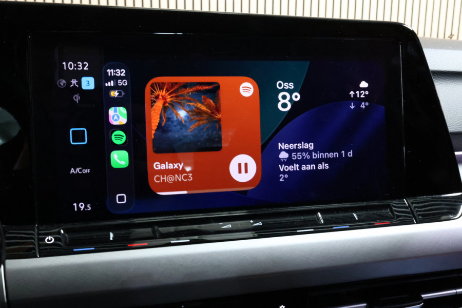 Volkswagen Golf R line 1.0 eTsi 23.000 km Full options Navi Carplay '24