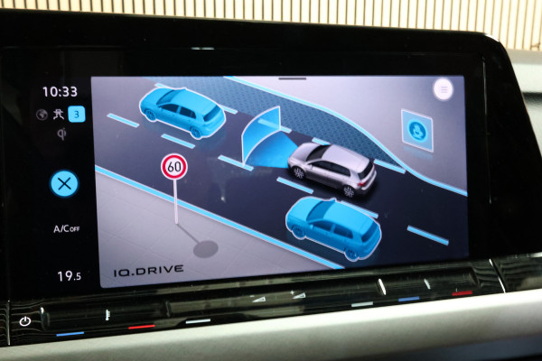 Volkswagen Golf R line 1.0 eTsi 23.000 km Full options Navi Carplay '24