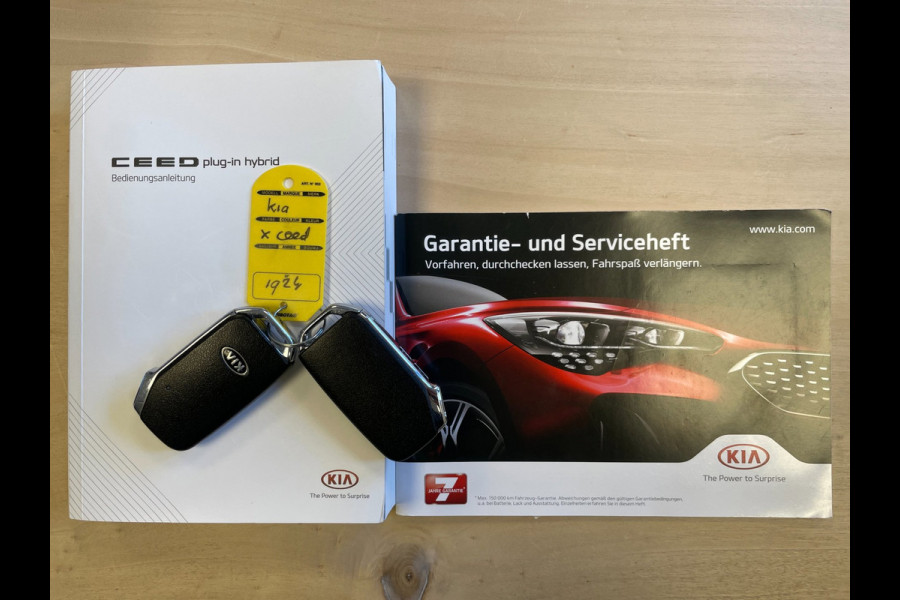 Kia Xceed 1.6 GDi PHEV ExecutiveLine|LEDER|PANO|AFN.TREKH|ACC|ANDROID+CARPLAY|STUUR+STOELVERW V+A/STOELVENT.|CAMERA|1EIG|IN. BTW|