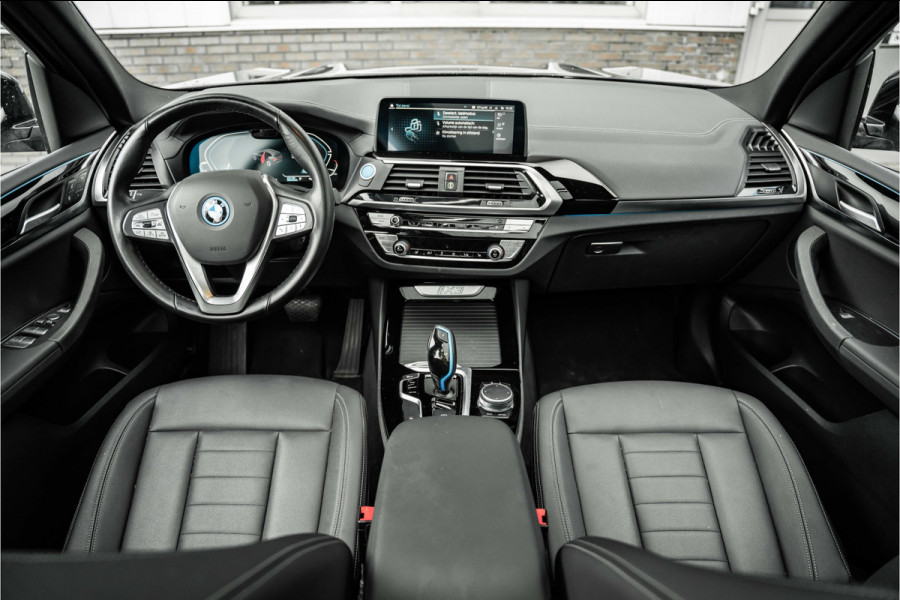 BMW iX3 Executive 80 kWh | 3 jaar garantie op HV pakket Leder | Pano | AppleCarplay | Camera