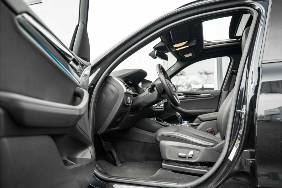 BMW iX3 Executive 80 kWh | 3 jaar garantie op HV pakket Leder | Pano | AppleCarplay | Camera