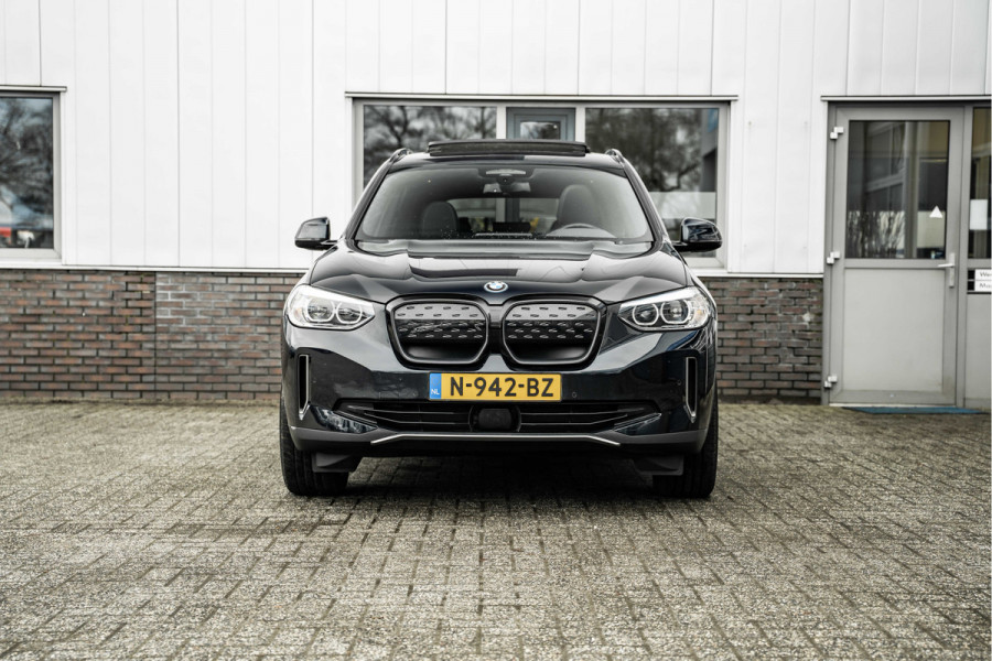 BMW iX3 Executive 80 kWh | 3 jaar garantie op HV pakket Leder | Pano | AppleCarplay | Camera