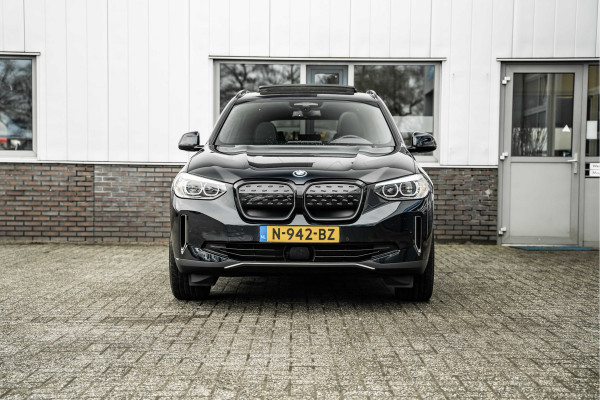 BMW iX3 Executive 80 kWh | 3 jaar garantie op HV pakket Leder | Pano | AppleCarplay | Camera