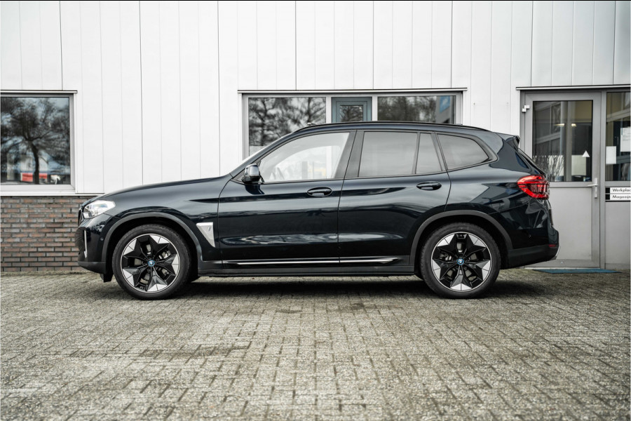 BMW iX3 Executive 80 kWh | 3 jaar garantie op HV pakket Leder | Pano | AppleCarplay | Camera