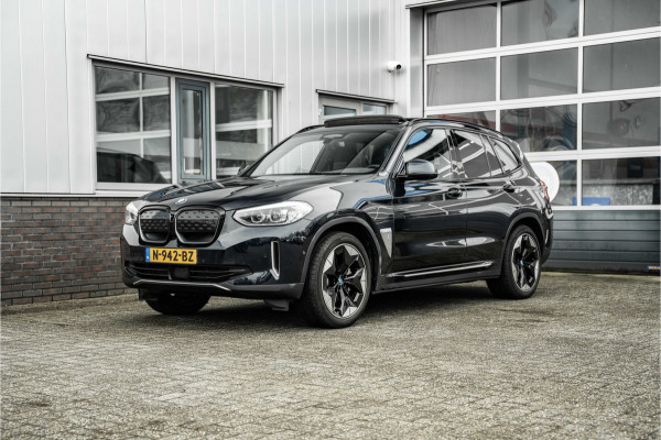 BMW iX3 Executive 80 kWh | 3 jaar garantie op HV pakket Leder | Pano | AppleCarplay | Camera