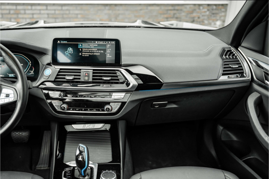 BMW iX3 Executive 80 kWh | 3 jaar garantie op HV pakket Leder | Pano | AppleCarplay | Camera