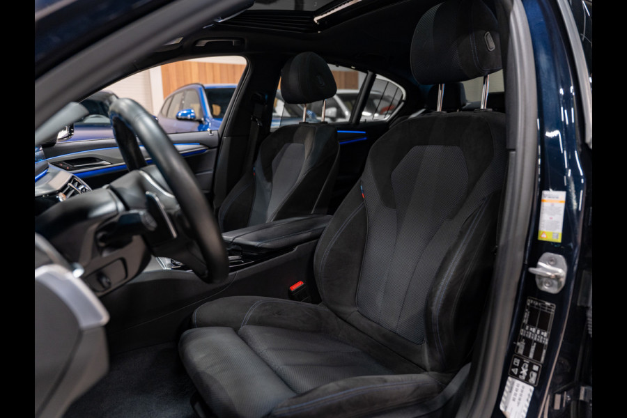BMW 5 Serie M550i xDrive High Executive, Pano, ACC, 360 Cam, Hud, 21" Velgen, Voll Led, H&K, Ambiënte, Digi Dash, Voll Onderhoud