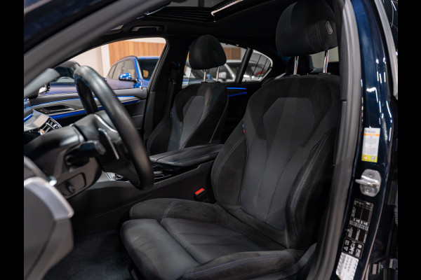 BMW 5 Serie M550i xDrive High Executive, Pano, ACC, 360 Cam, Hud, 21" Velgen, Voll Led, H&K, Ambiënte, Digi Dash, Voll Onderhoud