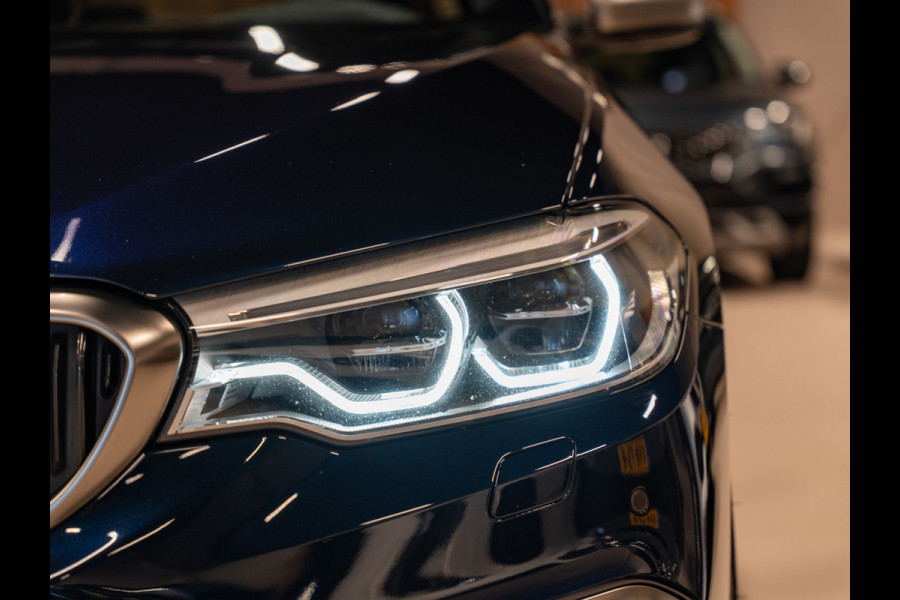 BMW 5 Serie M550i xDrive High Executive, Pano, ACC, 360 Cam, Hud, 21" Velgen, Voll Led, H&K, Ambiënte, Digi Dash, Voll Onderhoud