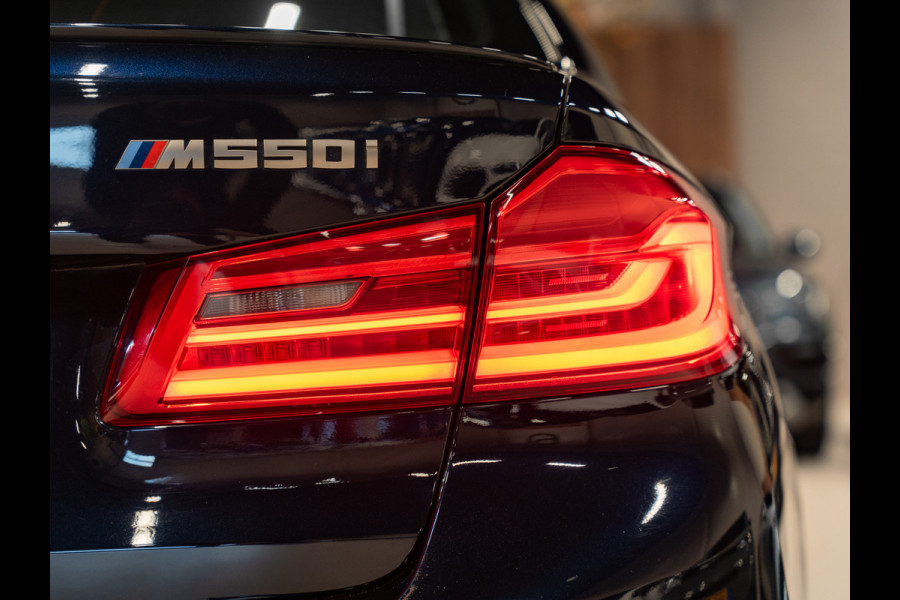 BMW 5 Serie M550i xDrive High Executive, Pano, ACC, 360 Cam, Hud, 21" Velgen, Voll Led, H&K, Ambiënte, Digi Dash, Voll Onderhoud