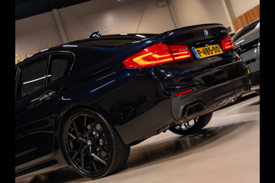BMW 5 Serie M550i xDrive High Executive, Pano, ACC, 360 Cam, Hud, 21" Velgen, Voll Led, H&K, Ambiënte, Digi Dash, Voll Onderhoud