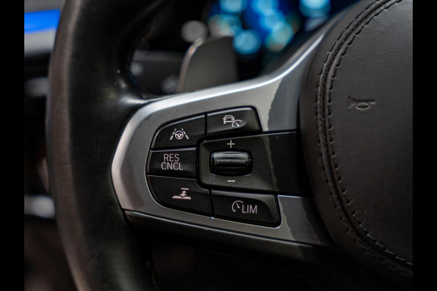 BMW 5 Serie M550i xDrive High Executive, Pano, ACC, 360 Cam, Hud, 21" Velgen, Voll Led, H&K, Ambiënte, Digi Dash, Voll Onderhoud