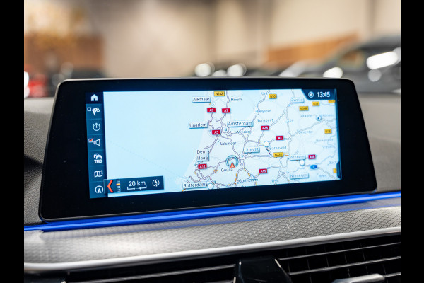 BMW 5 Serie M550i xDrive High Executive, Pano, ACC, 360 Cam, Hud, 21" Velgen, Voll Led, H&K, Ambiënte, Digi Dash, Voll Onderhoud