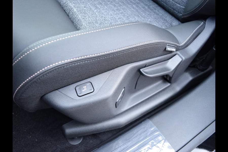 Peugeot 3008 1.2 Hybrid 145 Allure | 360 vision & Drive Assist Pack | Panoramic Navigation Pack | Seat Pack |