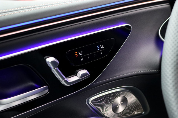 Mercedes-Benz EQE 350+ AMG Line Premium+ 96 kWh | Hyperscreen | Luchtvering | Achterasbesturing | Carbon | Distronic+ | Panoramadak | HUD | Verwarmd Stuurwiel | 22kW | Warmtepomp |