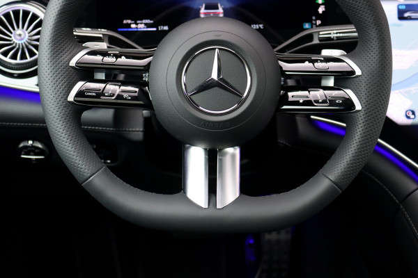 Mercedes-Benz EQE 350+ AMG Line Premium+ 96 kWh | Hyperscreen | Luchtvering | Achterasbesturing | Carbon | Distronic+ | Panoramadak | HUD | Verwarmd Stuurwiel | 22kW | Warmtepomp |