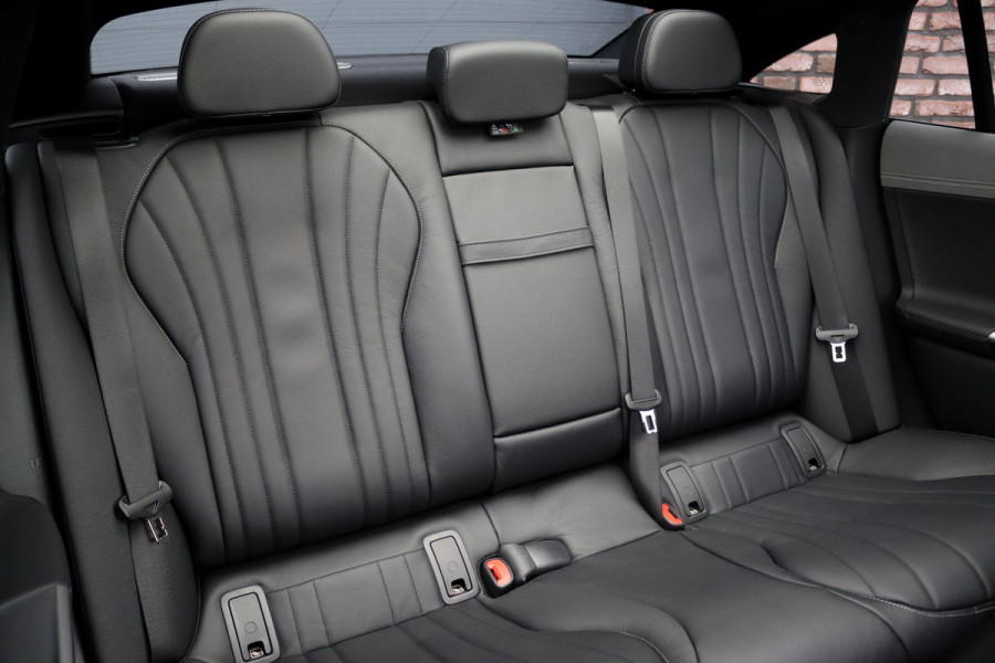 Mercedes-Benz EQE 350+ AMG Line Premium+ 96 kWh | Hyperscreen | Luchtvering | Achterasbesturing | Carbon | Distronic+ | Panoramadak | HUD | Verwarmd Stuurwiel | 22kW | Warmtepomp |