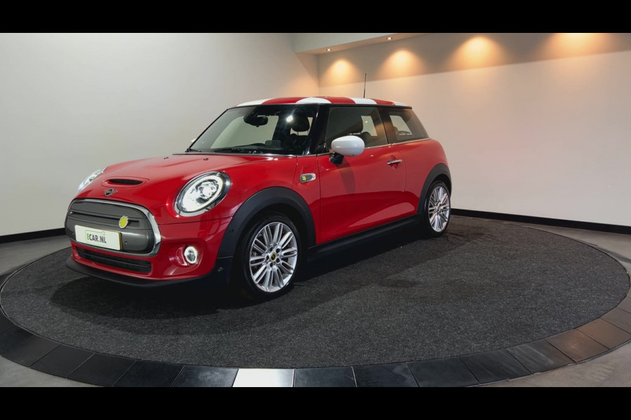 MINI Mini Electric Charged 33 kWh | achteruit rij camera | verwarmde voorstoelen | Soh (batterijcheck) Waarde 93,2 %