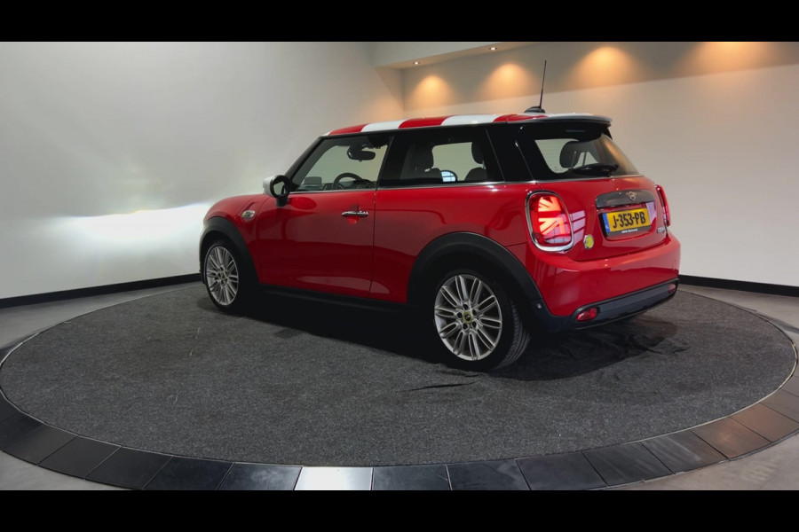 MINI Mini Electric Charged 33 kWh | achteruit rij camera | verwarmde voorstoelen | Soh (batterijcheck) Waarde 93,2 %
