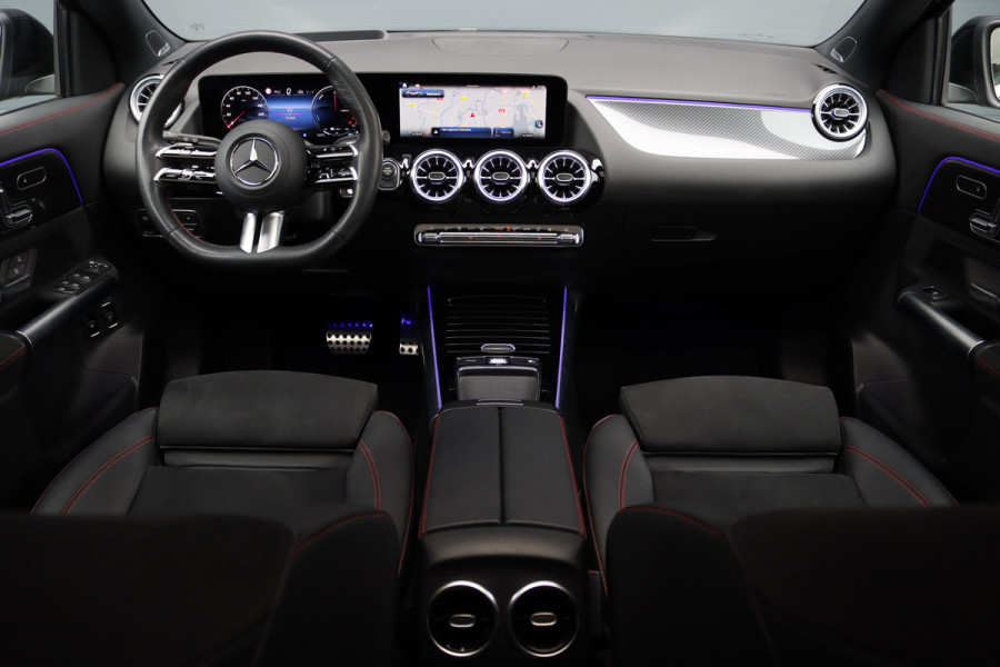 Mercedes-Benz GLA 250 e AMG Line | Distronic+ | Panoramadak | Memory | Verwarmd Stuurwiel | HUD | Keyless Go | Surround Camera | Multibeam LED | Augmented Reality |