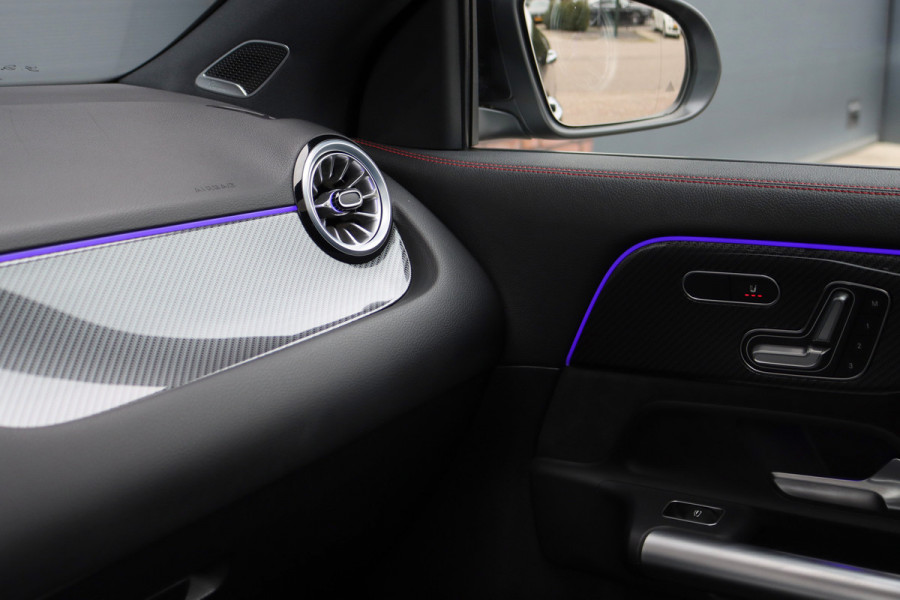 Mercedes-Benz GLA 250 e AMG Line | Distronic+ | Panoramadak | Memory | Verwarmd Stuurwiel | HUD | Keyless Go | Surround Camera | Multibeam LED | Augmented Reality |