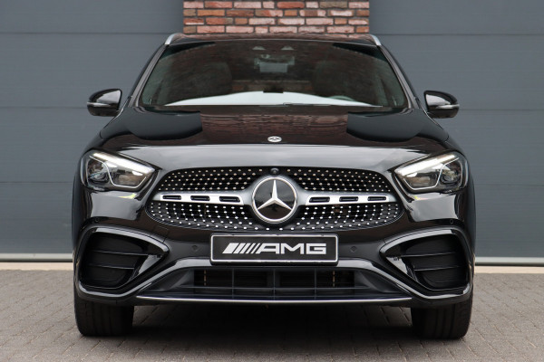Mercedes-Benz GLA 250 e AMG Line | Distronic+ | Panoramadak | Memory | Verwarmd Stuurwiel | HUD | Keyless Go | Surround Camera | Multibeam LED | Augmented Reality |