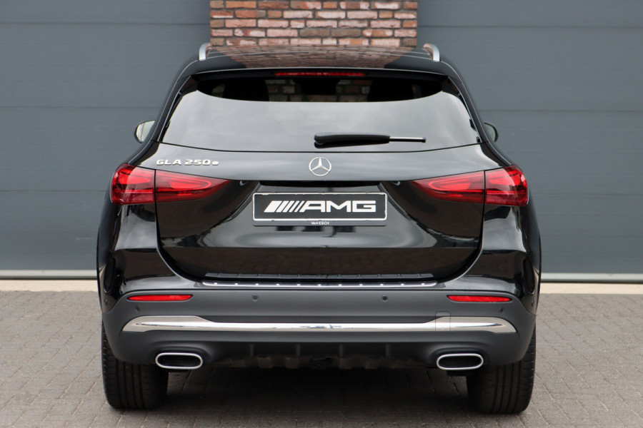 Mercedes-Benz GLA 250 e AMG Line | Distronic+ | Panoramadak | Memory | Verwarmd Stuurwiel | HUD | Keyless Go | Surround Camera | Multibeam LED | Augmented Reality |