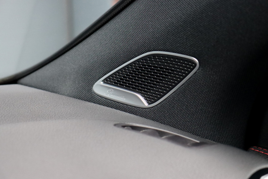 Mercedes-Benz GLA 250 e AMG Line | Distronic+ | Panoramadak | Memory | Verwarmd Stuurwiel | HUD | Keyless Go | Surround Camera | Multibeam LED | Augmented Reality |