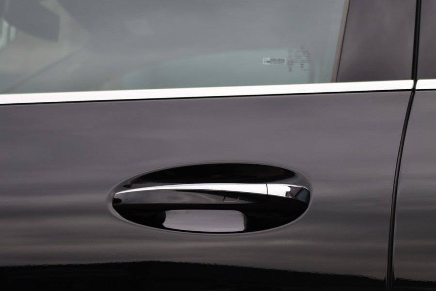 Mercedes-Benz GLA 250 e AMG Line | Distronic+ | Panoramadak | Memory | Verwarmd Stuurwiel | HUD | Keyless Go | Surround Camera | Multibeam LED | Augmented Reality |