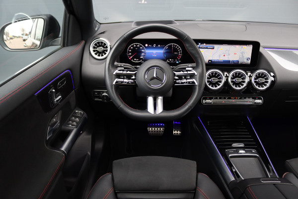 Mercedes-Benz GLA 250 e AMG Line | Distronic+ | Panoramadak | Memory | Verwarmd Stuurwiel | HUD | Keyless Go | Surround Camera | Multibeam LED | Augmented Reality |