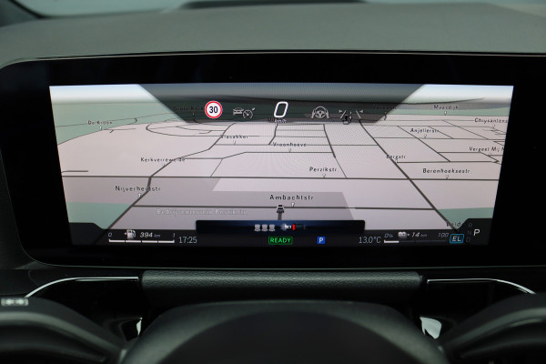 Mercedes-Benz GLA 250 e AMG Line | Distronic+ | Panoramadak | Memory | Verwarmd Stuurwiel | HUD | Keyless Go | Surround Camera | Multibeam LED | Augmented Reality |