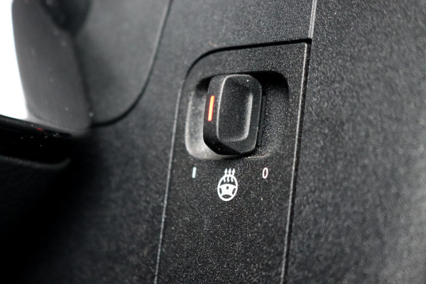 Mercedes-Benz GLA 250 e AMG Line | Distronic+ | Panoramadak | Memory | Verwarmd Stuurwiel | HUD | Keyless Go | Surround Camera | Multibeam LED | Augmented Reality |