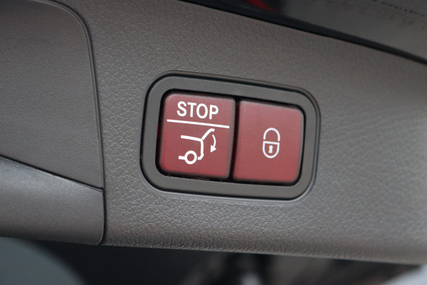 Mercedes-Benz GLA 250 e AMG Line | Distronic+ | Panoramadak | Memory | Verwarmd Stuurwiel | HUD | Keyless Go | Surround Camera | Multibeam LED | Augmented Reality |